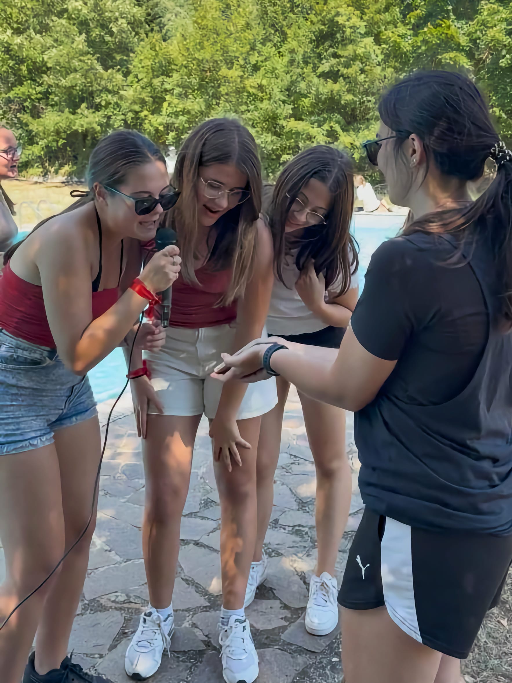 ragazzi che si divertono a britiland<br />
